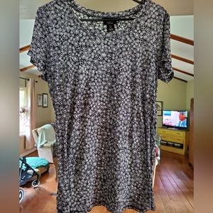 Large maternity top